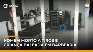 Homem é morto a tiros em barbearia; filho de 3 anos também foi baleado | #SBTManhã Homem é morto a tiros em barbearia; filho de 3 anos também foi baleado | #SBTManhã