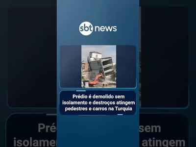 Prédio é demolido sem isolamento e destroços atingem pedestres e carros na Turquia | #SBTManha Prédio é demolido sem isolamento e destroços atingem pedestres e carros na Turquia | #SBTManha