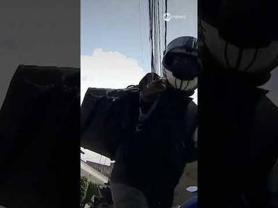 Equipe de reportagem do SBT é assaltada ao vivo em São Paulo | #AlôVocê Equipe de reportagem do SBT é assaltada ao vivo em São Paulo | #AlôVocê