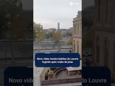 Novo vídeo mostra ladrões do Louvre fugindo após roubo de joias Novo vídeo mostra ladrões do Louvre fugindo após roubo de joias