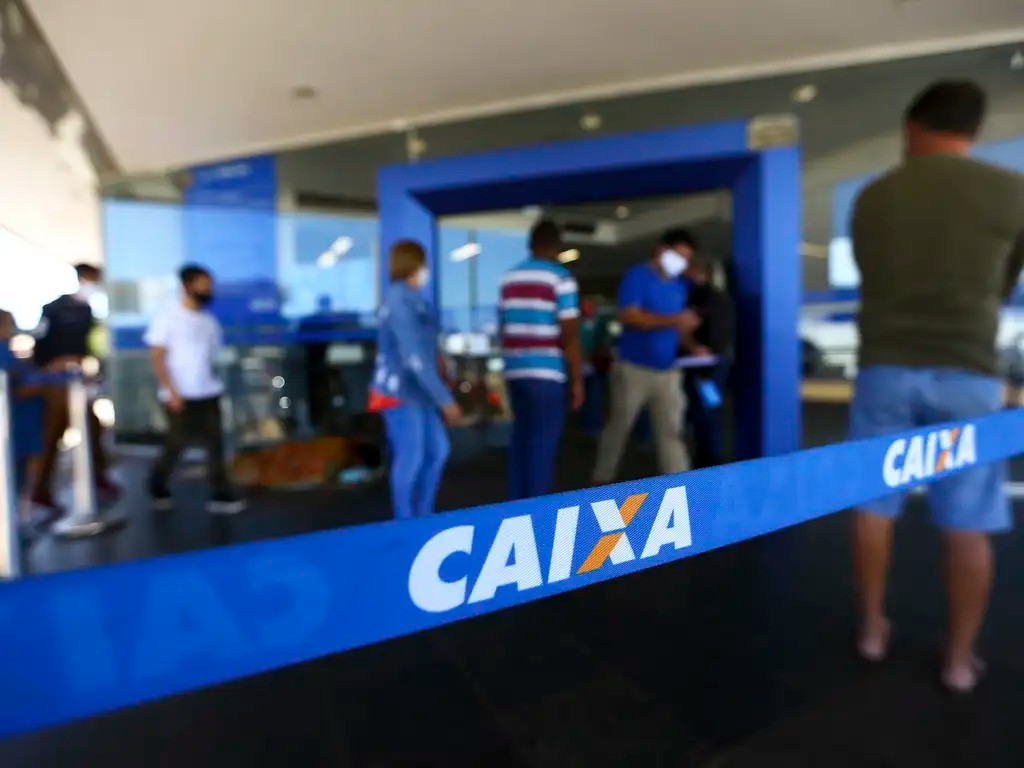 Imagem da noticia Caixa terá concurso público com 4 mil vagas em 2024; veja cargos e salários
