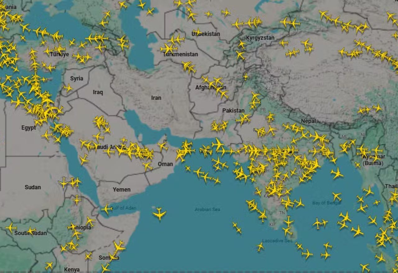 Imagem da noticia Espaço aéreo em grande parte do Oriente Médio fica vazio após ataques de EUA e Israel ao Irã
