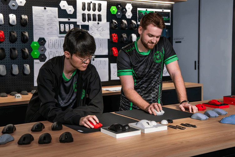 Imagem da noticia Razer lança mouse Viper V4 Pro e mousepad Gigantus V2 Pro focados em esports