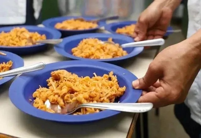 Imagem da noticia Almoço nas férias: SP anuncia merenda para alunos da rede estadual em julho