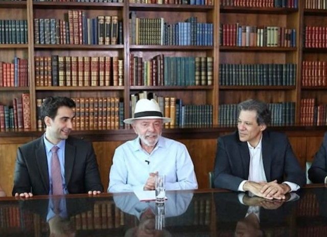 Imagem da noticia Lula assina decreto que nomeia Galípolo como presidente do Banco Central a partir de 2025