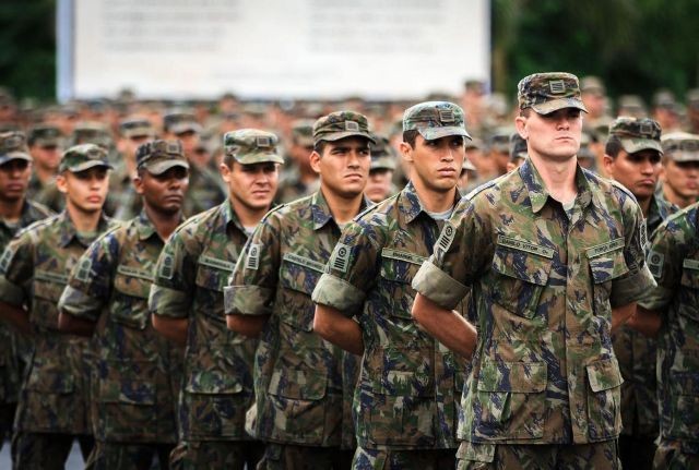 Imagem da noticia Salários de militares terão 9% de reajuste até 2026