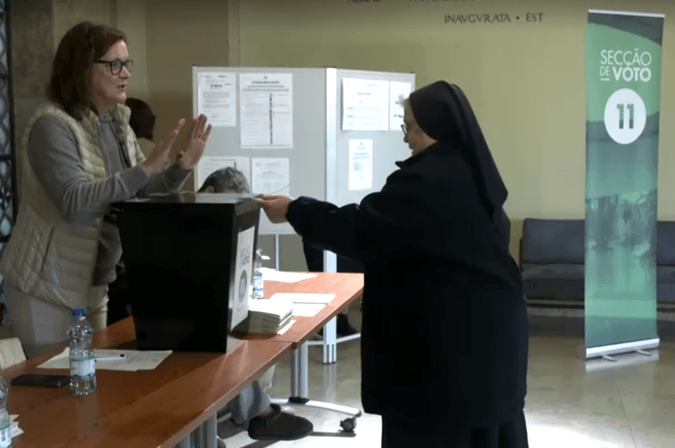 Imagem da noticia Portugal vai às urnas para escolher novo presidente