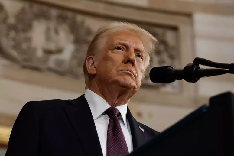 Imagem da noticia Poder Expresso: Trump suspende entrada de refugiados já autorizados e impede novas admissões nos EUA; confira