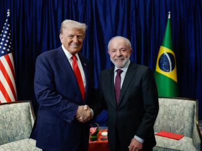 Lula cobra fim de tarifas e da Lei Magnitsky, e Trump promete negociar com o Brasil “em pouco tempo” Lula cobra fim de tarifas e da Lei Magnitsky, e Trump promete negociar com o Brasil “em pouco tempo”
