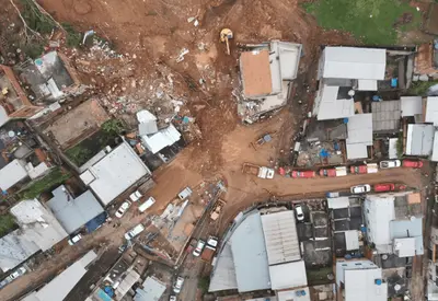 Chega a 53 o número de mortos pela chuva na Zona da Mata mineira; 15 seguem desaparecidos Chega a 53 o número de mortos pela chuva na Zona da Mata mineira; 15 seguem desaparecidos
