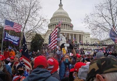 6 de janeiro de 2021: roteirista de "A Rede Social" planeja filme sobre ataque ao Capitólio nos EUA 6 de janeiro de 2021: roteirista de "A Rede Social" planeja filme sobre ataque ao Capitólio nos EUA