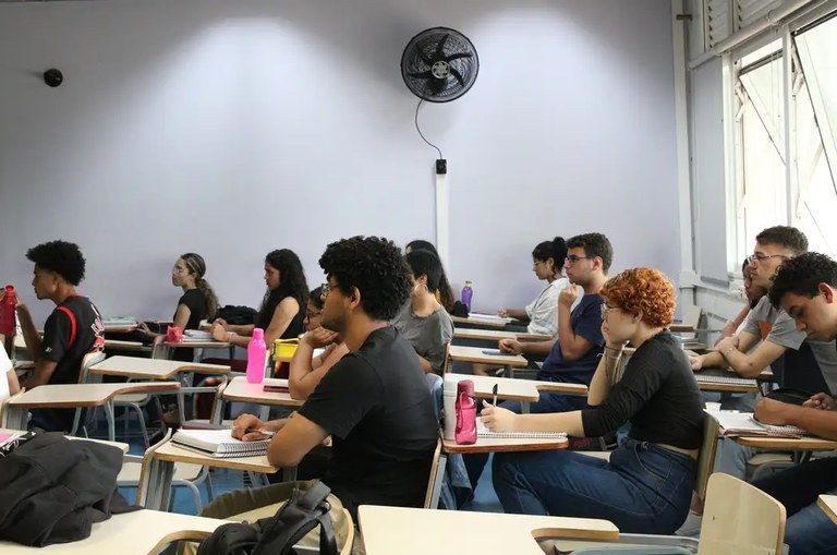 Imagem da noticia “Enem dos Concursos” conta com mais de 100 mil candidatos no primeiro dia de inscrições
