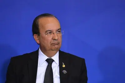 Governo de SC sanciona lei que permite pais proibirem filhos em aulas sobre gênero Governo de SC sanciona lei que permite pais proibirem filhos em aulas sobre gênero