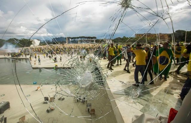 Imagem da noticia Embaixada do Brasil na Argentina recebe pedidos para extraditar foragidos dos ataques de 8/1
