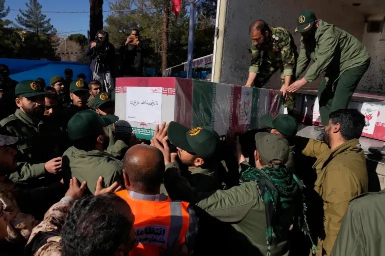 Imagem da noticia Irã promete retaliação por ataque a bomba que matou dezenas durante homenagem a General