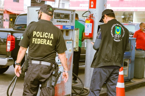 CPMI do INSS pede indiciamento de Lulinha, "Careca", Vorcaro e parlamentares; veja lista CPMI do INSS pede indiciamento de Lulinha, "Careca", Vorcaro e parlamentares; veja lista