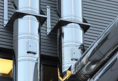 Rússia suspende fluxo de petróleo em oleoduto na Europa Rússia suspende fluxo de petróleo em oleoduto na Europa