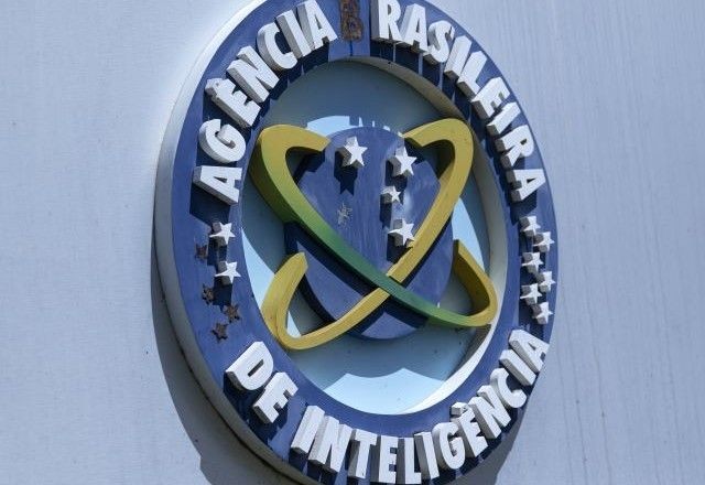 Imagem da noticia "Abin paralela": PF cumpre cinco mandados de prisão contra alvos em quatro estados e no DF