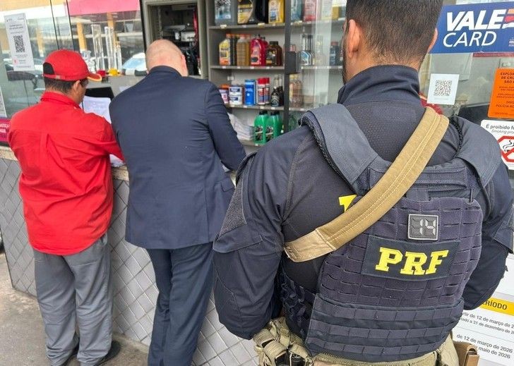 Imagem da noticia PRF e Ministério da Justiça fiscalizam suspeita de preços abusivos de combustíveis em rodovias de SP