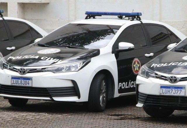 Imagem da noticia Operação mira facção criminosa e tenta retomar controle de comunidade na zona oeste do RJ