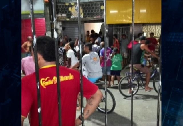 Imagem da noticia Professor é morto com tiro de espingarda em barbearia