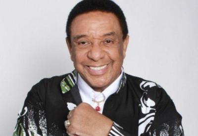 Em estado grave pela covid-19, Agnaldo Timóteo foi intubado Em estado grave pela covid-19, Agnaldo Timóteo foi intubado