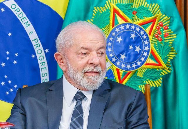 Imagem da noticia Lula sanciona hoje lei que assegura igualdade salarial entre mulheres e homens