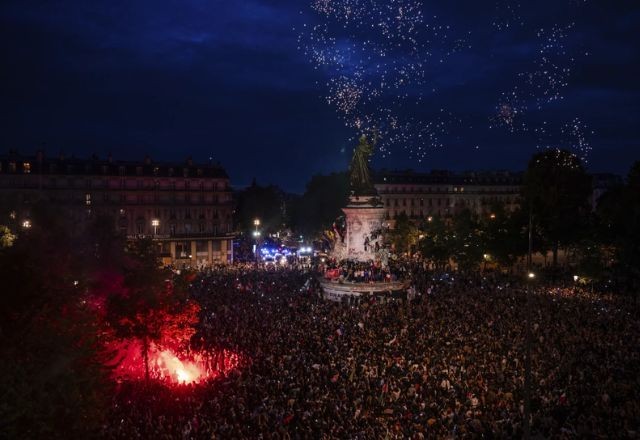 Imagem da noticia Eleições na França: primeiro-ministro de centro-direita vai renunciar após vitória da esquerda