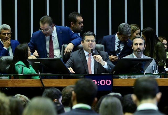 Imagem da noticia Congresso derruba vetos de Lula ao PL do Licenciamento Ambiental; sessão continua