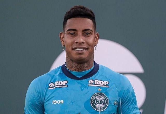 Imagem da noticia MP de Goiás denuncia jogador Alef Manga em caso de manipulação de apostas