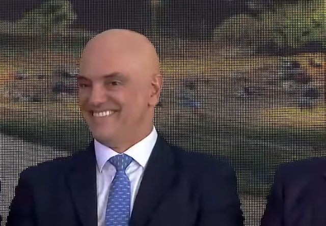 Imagem da noticia Lula brinca com Moraes sobre apelido: 'nunca vão parar de te chamar de Xandão'