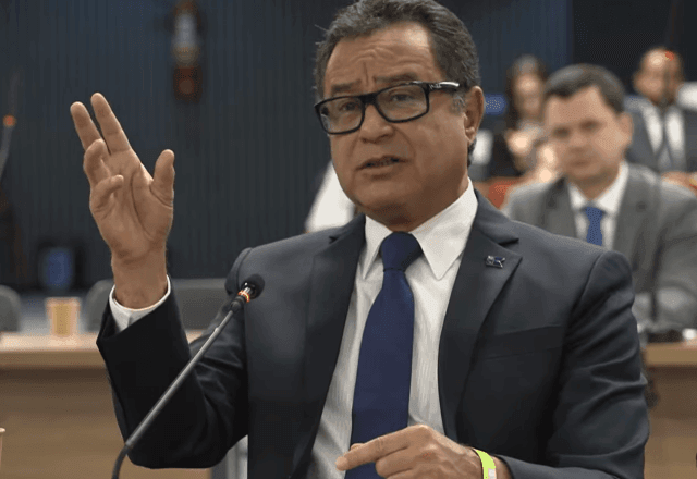 Imagem da noticia STM abre prazo para defesa de ex-comandante da Marinha condenado por tentativa de golpe