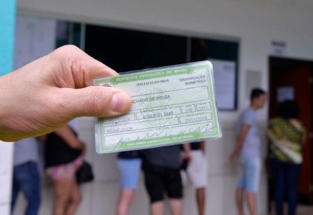 Imagem da noticia Amanhã é o último dia para tirar o título de eleitor; veja como fazer