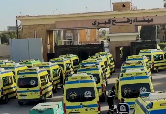 Imagem da noticia Israel reabre parcialmente a passagem de Rafah para moradores de Gaza