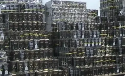 Polícia encontra 11 mil anabolizantes após denúncia de cárcere privado em SP Polícia encontra 11 mil anabolizantes após denúncia de cárcere privado em SP