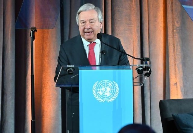 Imagem da noticia Secretário-geral da ONU compara ação humana à extinção dos dinossauros: "somos o meteoro"