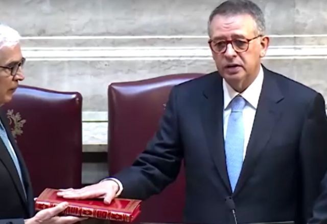 Imagem da noticia Socialista António José Seguro toma posse como presidente de Portugal