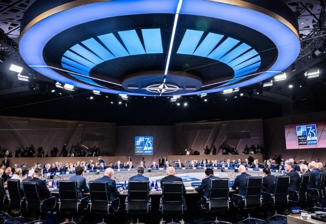 Imagem da noticia Mulheres em cargos de liderança na OTAN: “temos que melhorar isso”, diz porta-voz americano