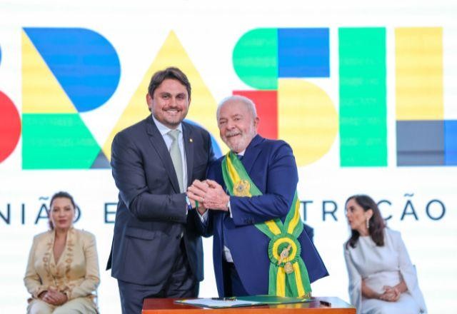Imagem da noticia Agenda do Poder: Após reunião, Lula mantém Juscelino como ministro
