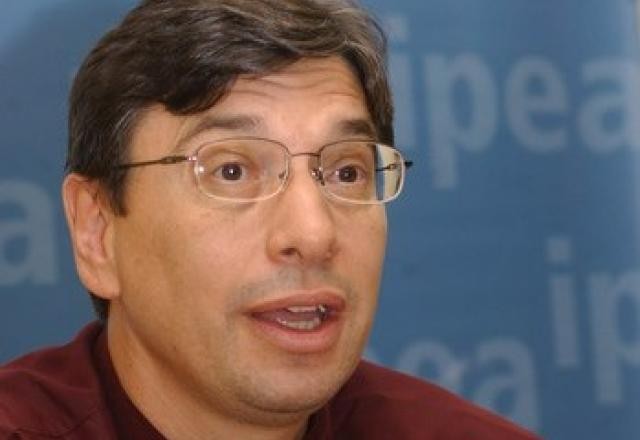 Imagem da noticia Após saída de Mantega, Márcio Pochmann é nomeado para transição