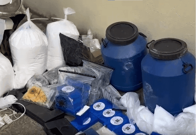 Megaoperação na Bahia contra organização criminosa tem 39 presos e R$ 100 milhões bloqueados Megaoperação na Bahia contra organização criminosa tem 39 presos e R$ 100 milhões bloqueados