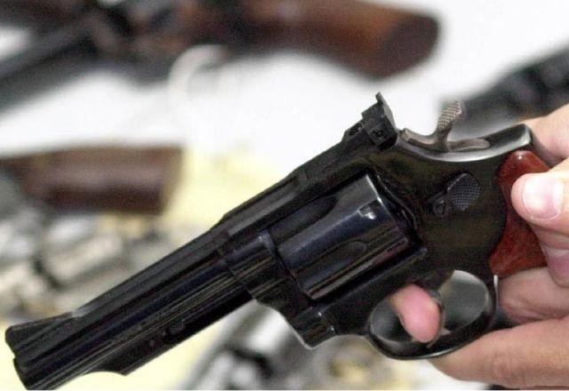 Imagem da noticia Relatório sobre liberação de armas pelo Exército a condenados não deve responsabilizar militares