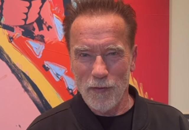 Imagem da noticia Arnold Schwarzenegger se envolve em grave acidente de carro