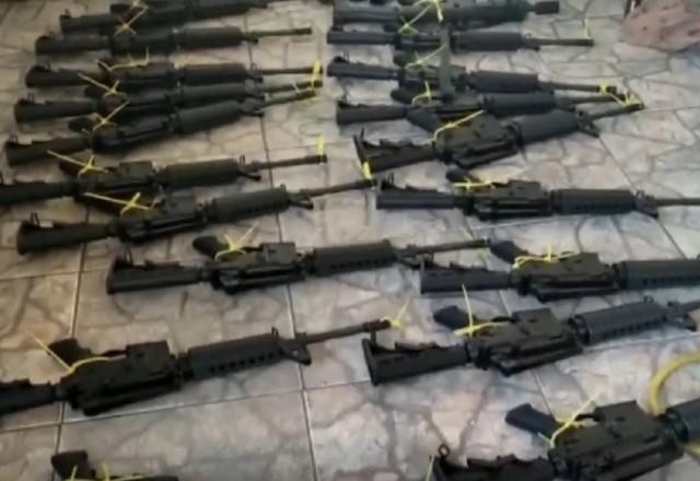 Imagem da noticia Polícia encontra arsenal avaliado em R$ 1.8 milhão durante operação