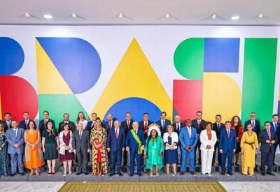 Lula deve realizar primeira reunião ministerial na 6ª feira Lula deve realizar primeira reunião ministerial na 6ª feira