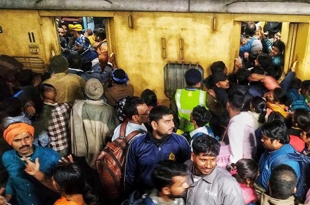 Imagem da noticia Tumulto em estação ferroviária da Índia deixa 18 mortos e 10 feridos