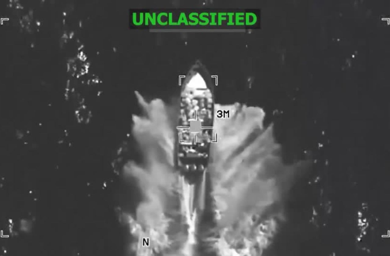 Imagem da noticia Militares dos EUA dizem ter matado 4 homens em barco suspeito de tráfico no Pacífico Oriental