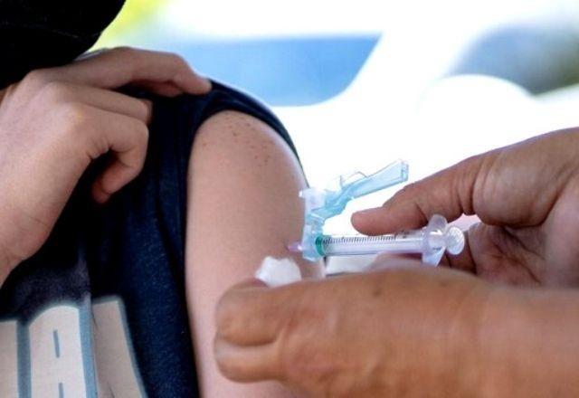 Imagem da noticia Rio antecipa 2ª dose da vacina contra covid para criança com comorbidade