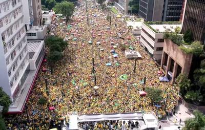Ato de Bolsonaro na Paulista reuniu 600 mil, diz SSP; levantamento da USP fala em 185 mil