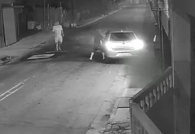 Quatro pessoas da mesma família são atropeladas na porta de casa em São Paulo Quatro pessoas da mesma família são atropeladas na porta de casa em São Paulo